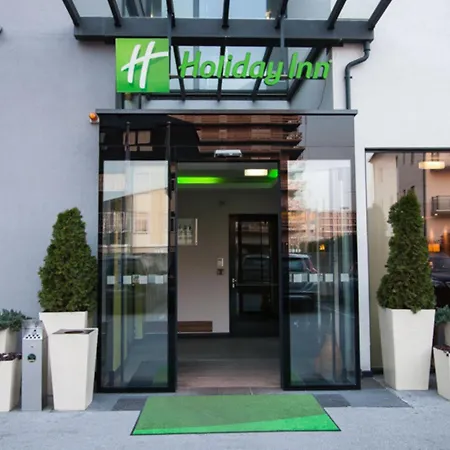- By Ihg Szálloda 4*