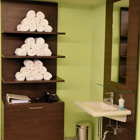 - By Ihg Hotell 4*