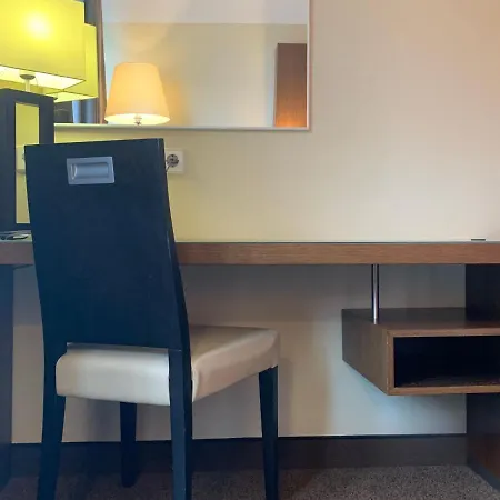 - By Ihg Hotel Salzburgo