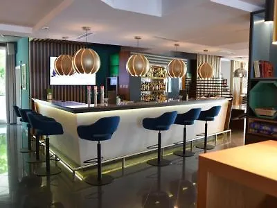 - By Ihg 4* Salzburgo