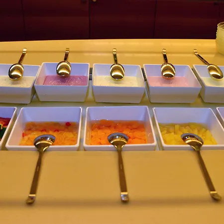 - By Ihg 4* Salzburgo