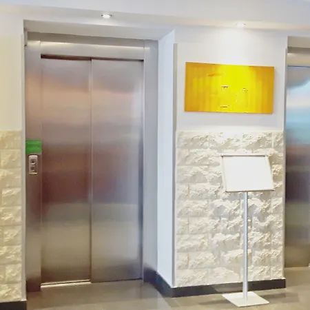 Hotell - By Ihg
