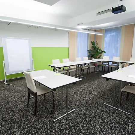 - By Ihg Hotel Salzburgo