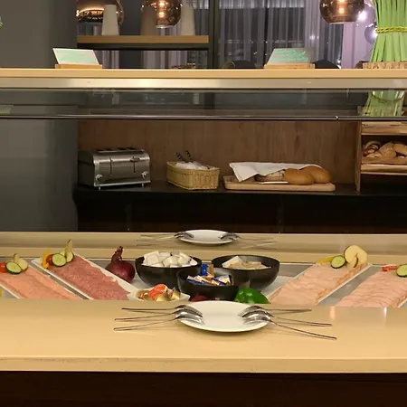 ホリデイ シティ