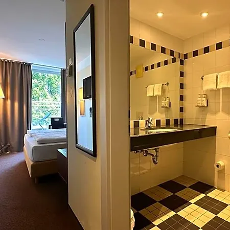 - By Ihg Hotel 4*