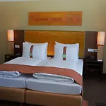Szálloda - By Ihg 4*
