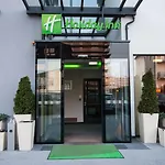 هوليداي إن سيتي 4*