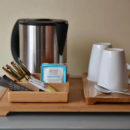 Szálloda - By Ihg 4*