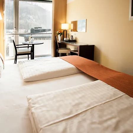 Szálloda - By Ihg 4*