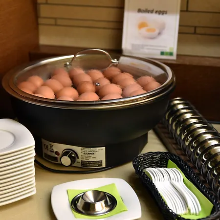 - By Ihg Szálloda 4*