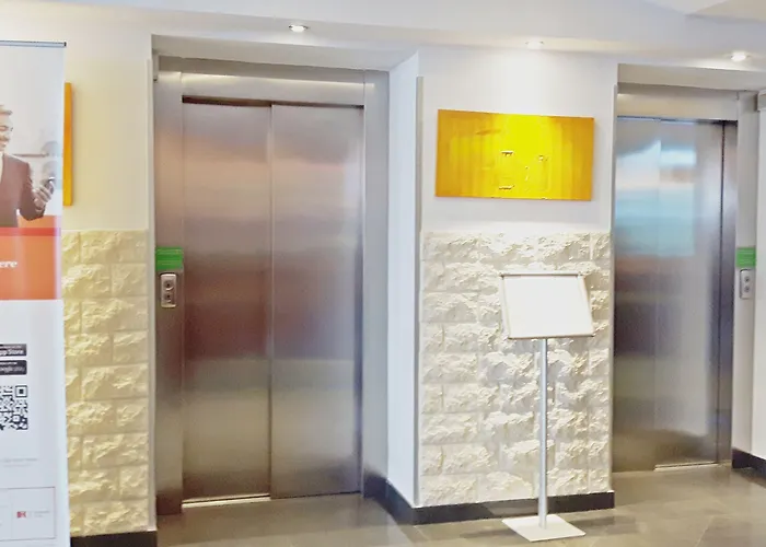 Hotell - By Ihg