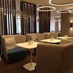 מלון - By Ihg